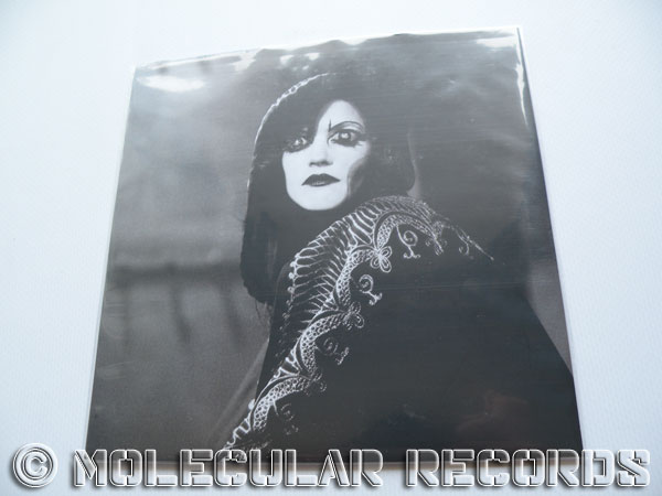 http://www.molecularrecords.com/ebay/deadweather_die_7inch_01.jpg